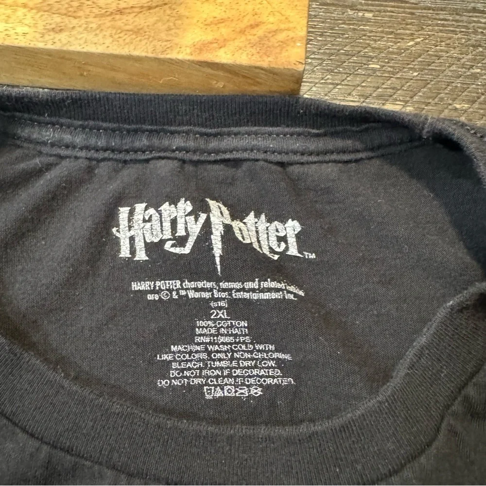 Warner Bros. Harry Potter black & white short sleeved Gryffindor T shirt 2XL. - Picture 4 of 9
